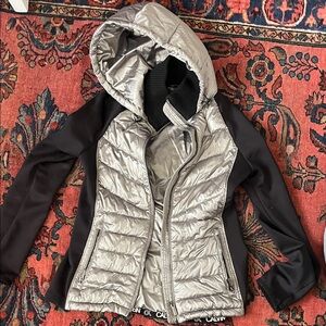 Calvin Klein Women's Metallic Silver and Black Puffer Jacket